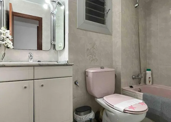Location With A Pool And Terrace! * 萨洛