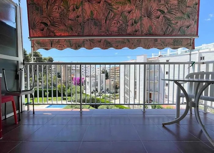 Location With A Pool And Terrace!